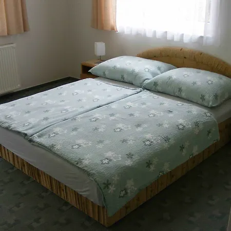 Guest house Arizona Apartman Siofok